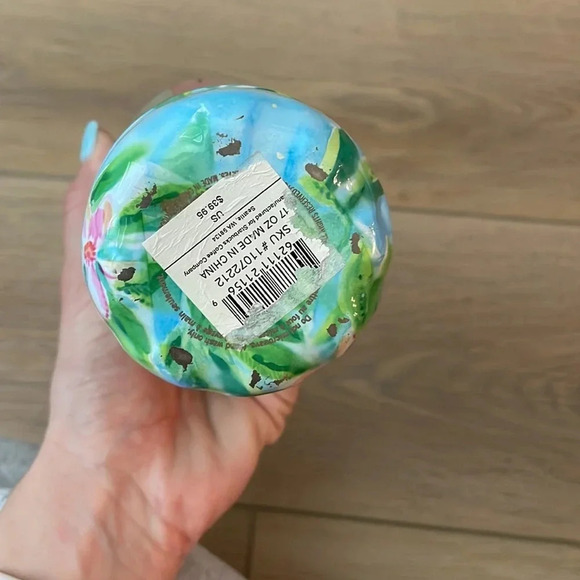 Lilly Pulitzer Starbucks Swell water bottle - Picture 4 of 6